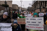 Ukraine : les Ukrainiennes veulent voir les soldats