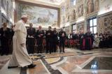 Vatican: duel entre pape et conservateurs