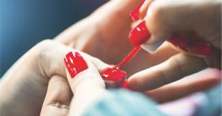 Infos congo - Actualités Congo - -Les substances que nous cache… le vernis à ongles