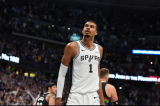 Victor Wembanyama élu meilleur défenseur de la saison de NBA, devenant le plus jeune joueur sacré