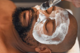 Prendre soin de sa peau : les hommes aussi ont le droit