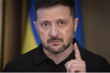 Guerre en Ukraine : Zelensky accuse la Russie de violer le cessez-le-feu qu'elle a annoncé
