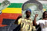 Vénéré ét haï, Robert Mugabe, même mort, divise son pays