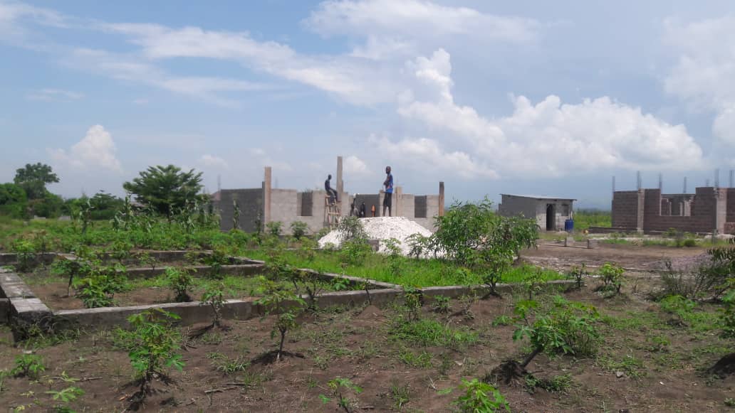 VENTE 8 TERRAINS DE 20m/20 VIDE ET LOTIS AU SEIN DUNE CONCESSION À 15