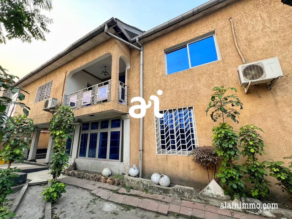VENTE PARCELLE DE 464m² AVEC BÂTISSE R+1 DE 4 CHAMBRES SUR KINSHASA
