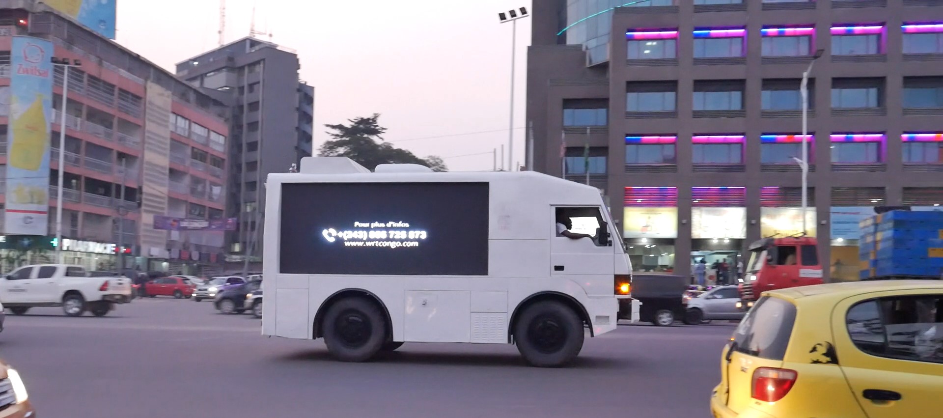 ÉCRAN GÉANT sur Camion - Publicité mobile dans votre Ville