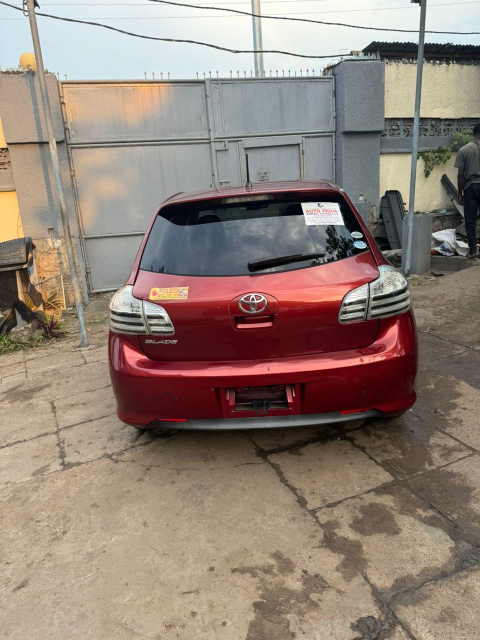 TOYOTA BLAD FULL OPTION A VENDRE - mediacongo.net - Petites annonces